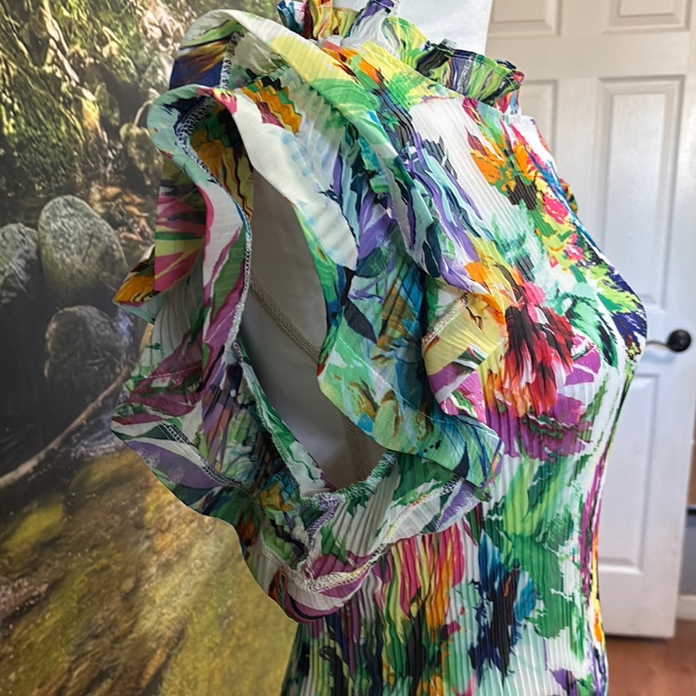 Floral Ruffle Sleeve Top - Picture 3 of 7